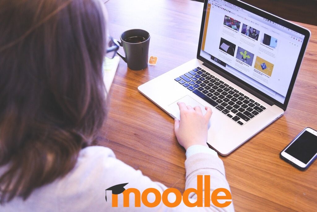 moodle-student-woman